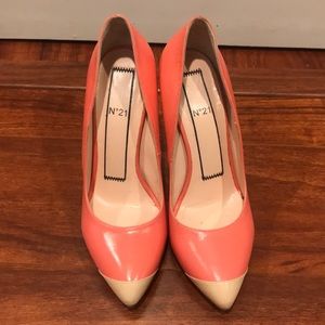 N•21 👠